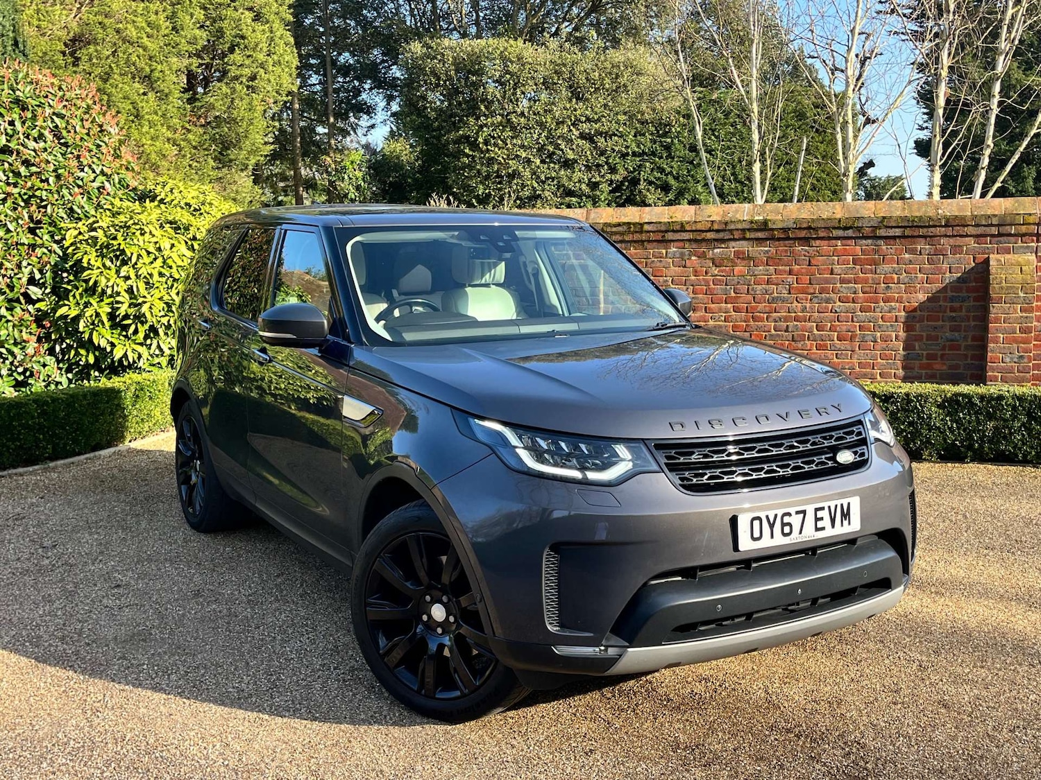 Used Land Rover Discovery 2017 for sale - 77667934: Photo 1