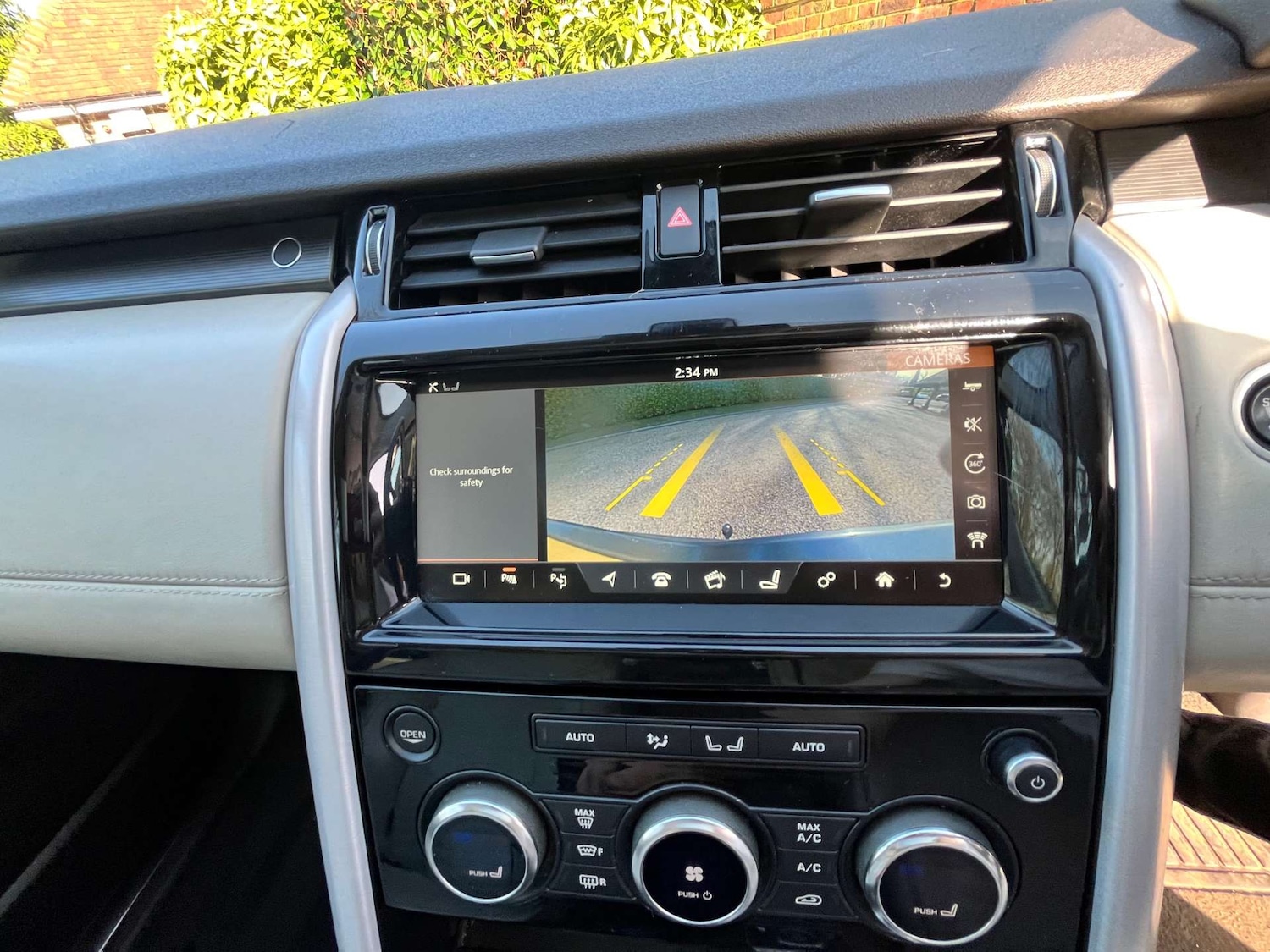 Used Land Rover Discovery 2017 for sale - 77667934: Photo 11