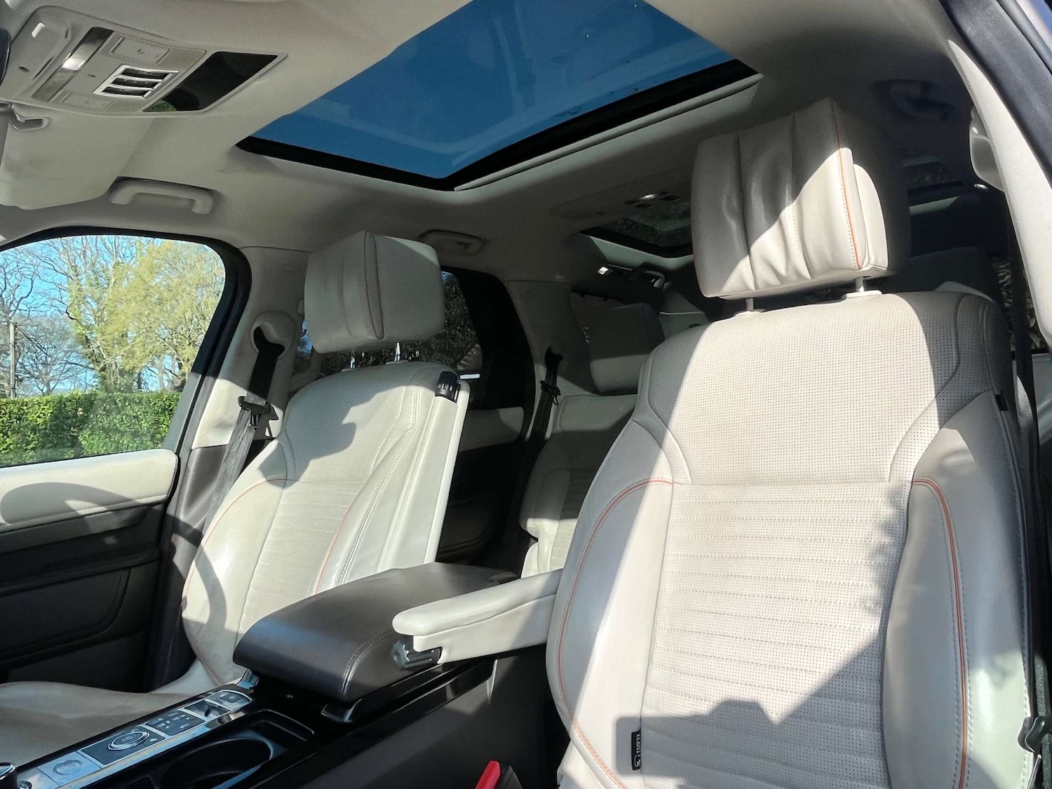 Used Land Rover Discovery 2017 for sale - 77667934: Photo 15