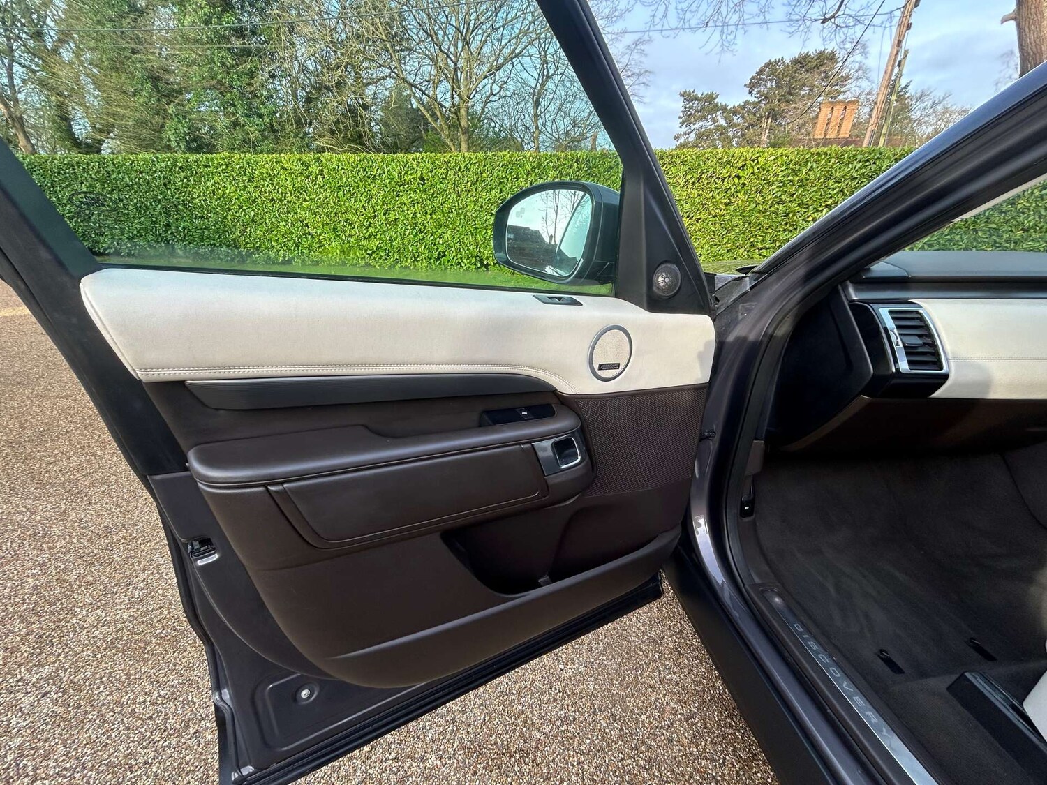 Used Land Rover Discovery 2017 for sale - 77667934: Photo 22