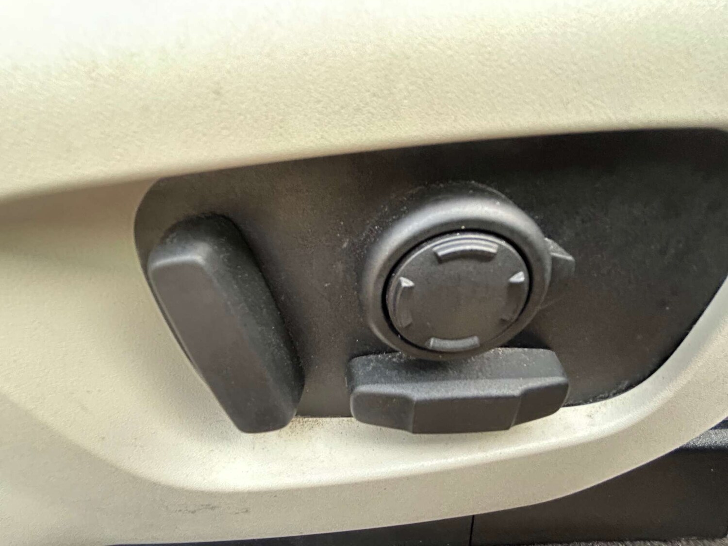 Used Land Rover Discovery 2017 for sale - 77667934: Photo 26