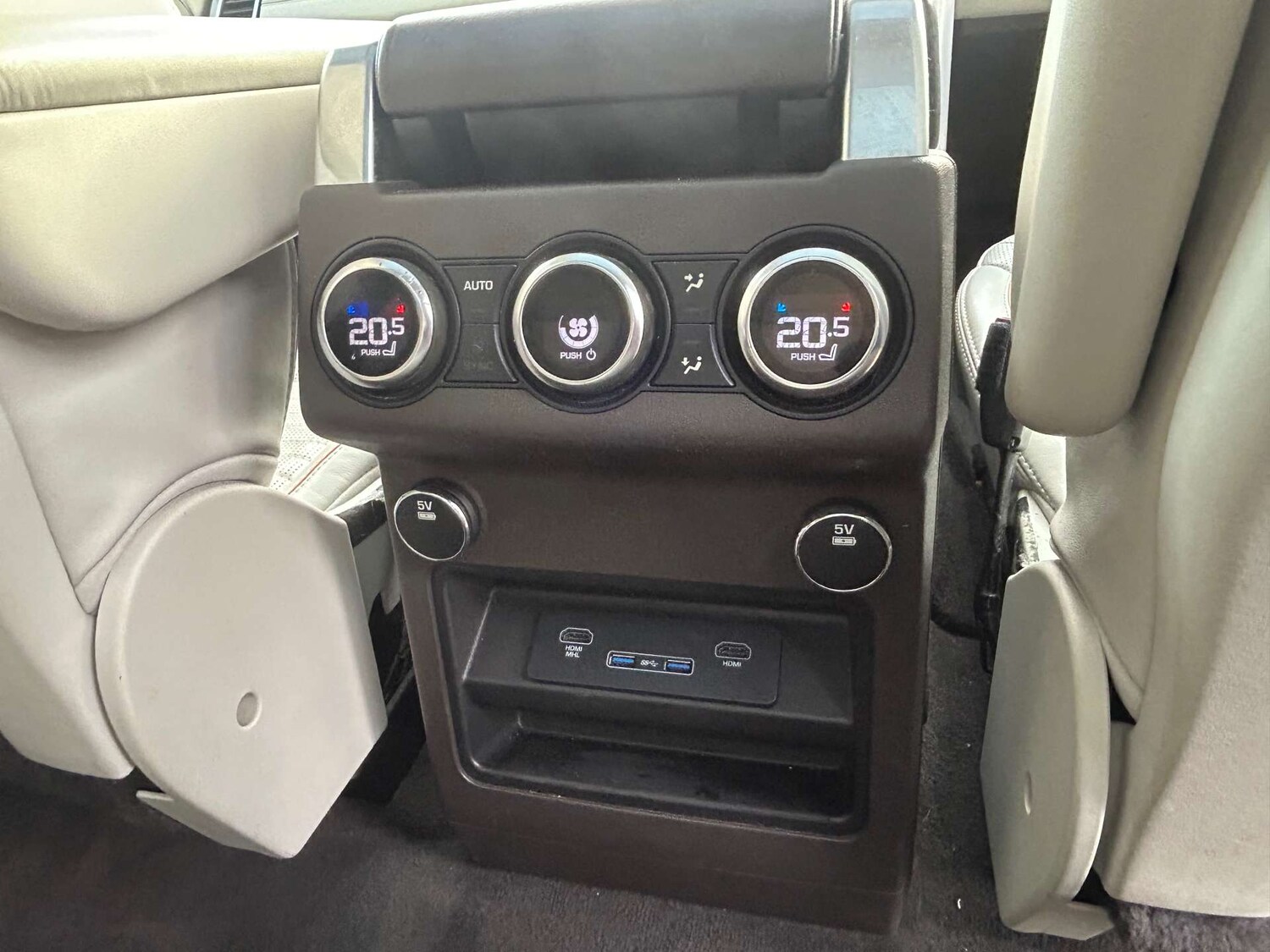 Used Land Rover Discovery 2017 for sale - 77667934: Photo 31