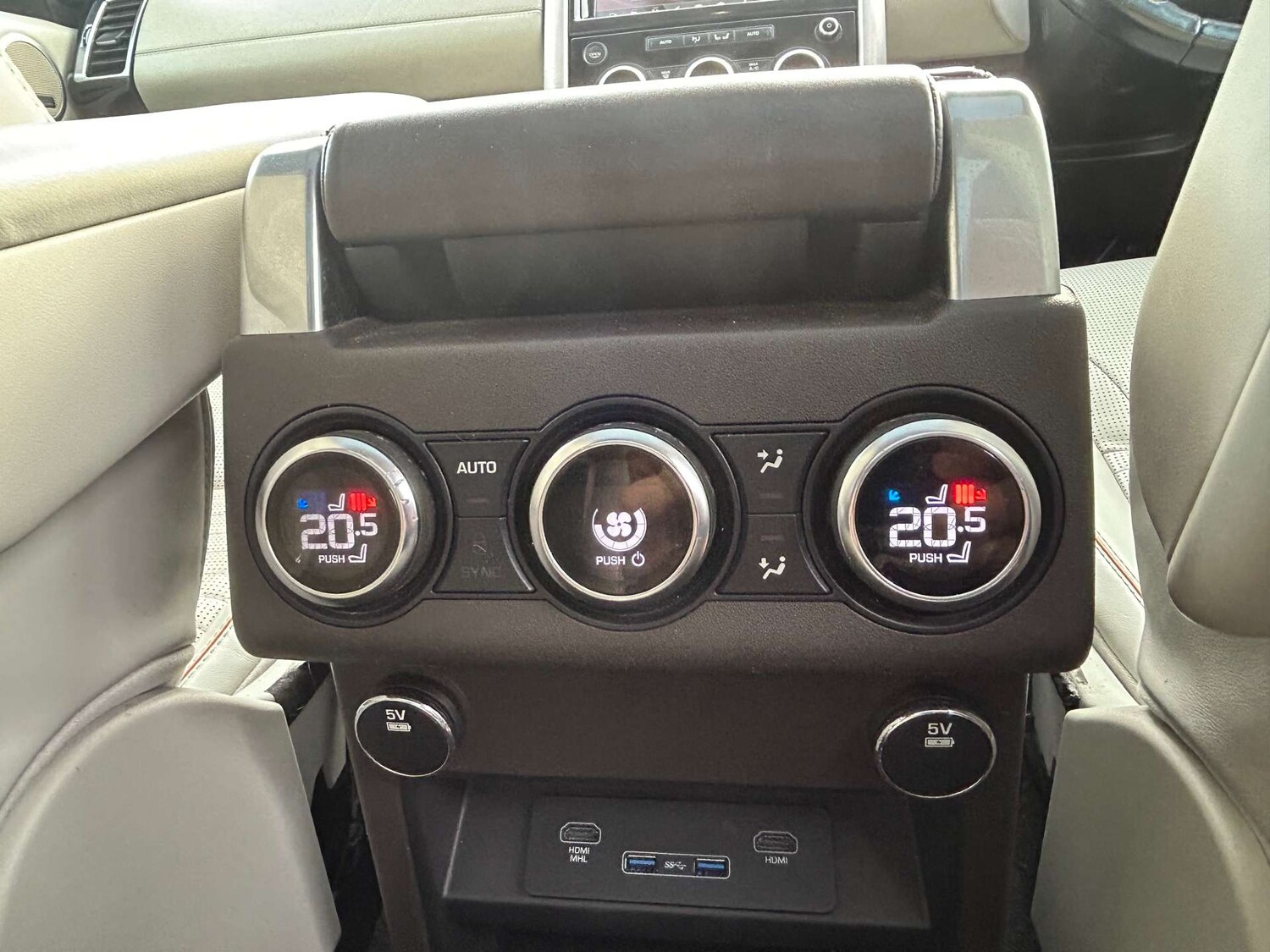 Used Land Rover Discovery 2017 for sale - 77667934: Photo 32