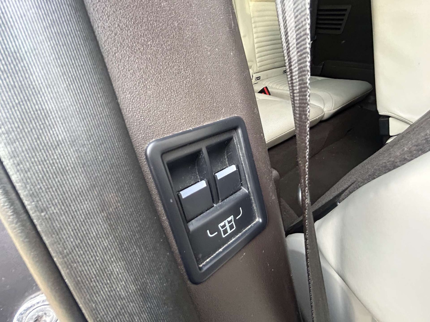 Used Land Rover Discovery 2017 for sale - 77667934: Photo 33