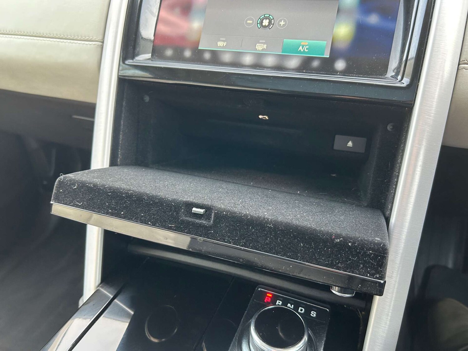 Used Land Rover Discovery 2017 for sale - 77667934: Photo 47