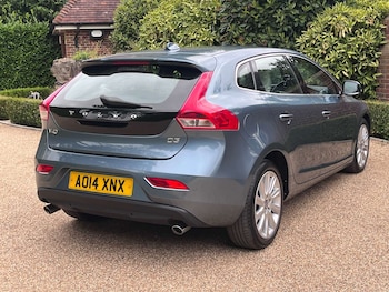 Used Volvo V40 2014 for sale - 79272095: Photo