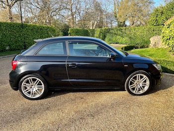 Used Audi A1 2011 for sale - 77649773: Photo