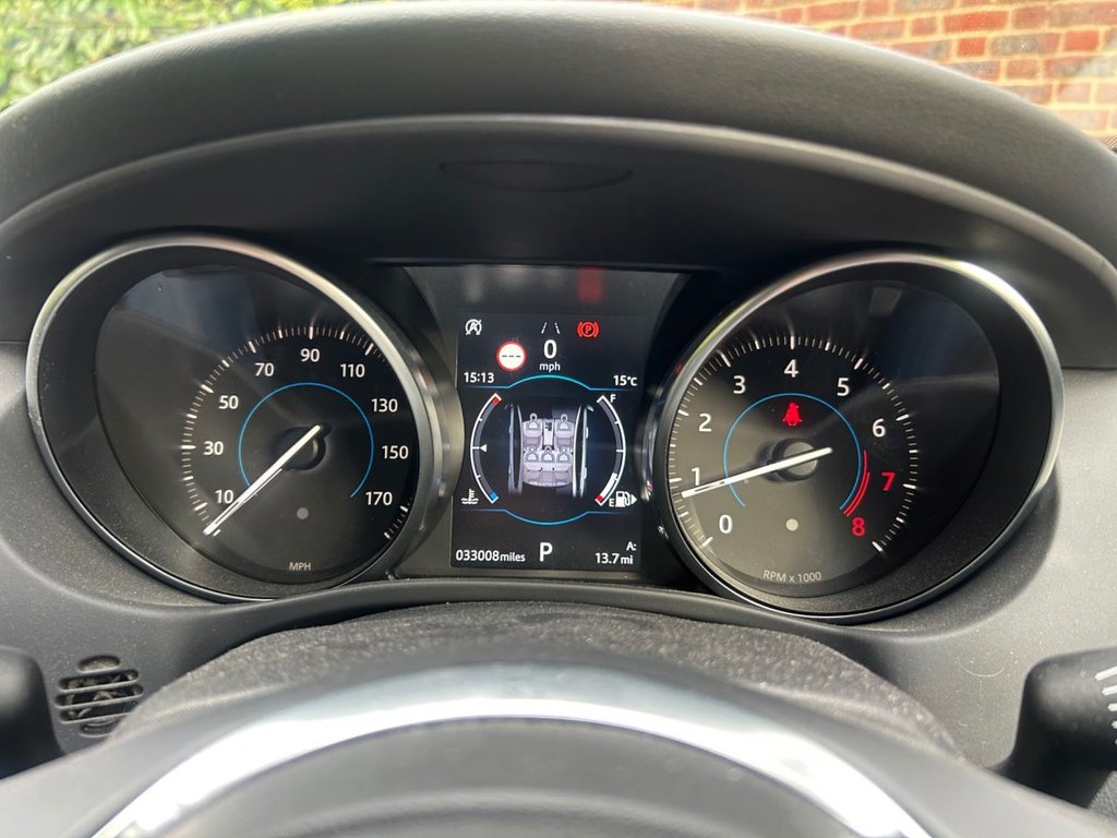 Used Jaguar XE 2018 for sale - 76350524: Photo 11