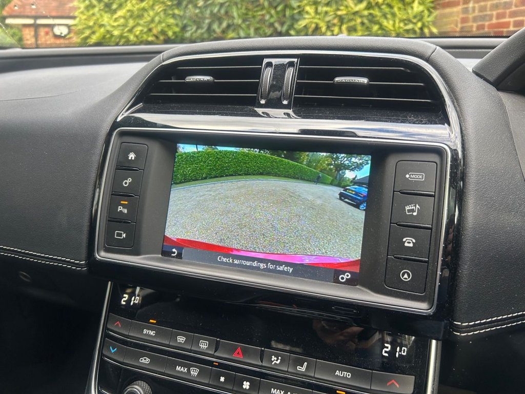 Used Jaguar XE 2018 for sale - 76350524: Photo 13