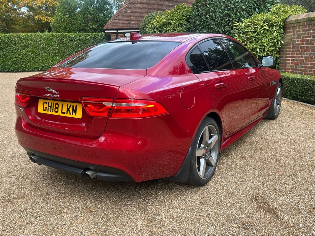 Used Jaguar XE 2018 for sale - 76350524: Photo 2