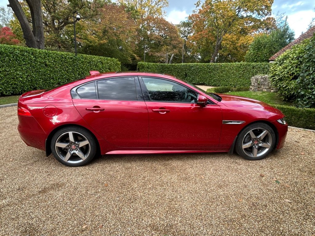 Used Jaguar XE 2018 for sale - 76350524: Photo 3