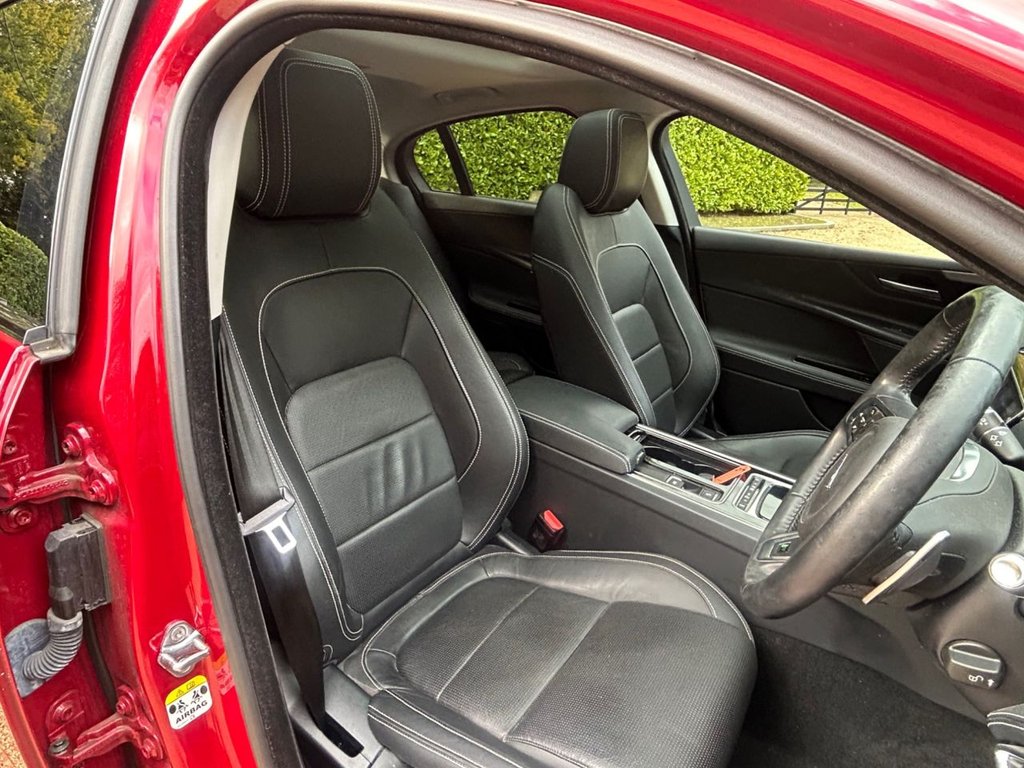 Used Jaguar XE 2018 for sale - 76350524: Photo 8