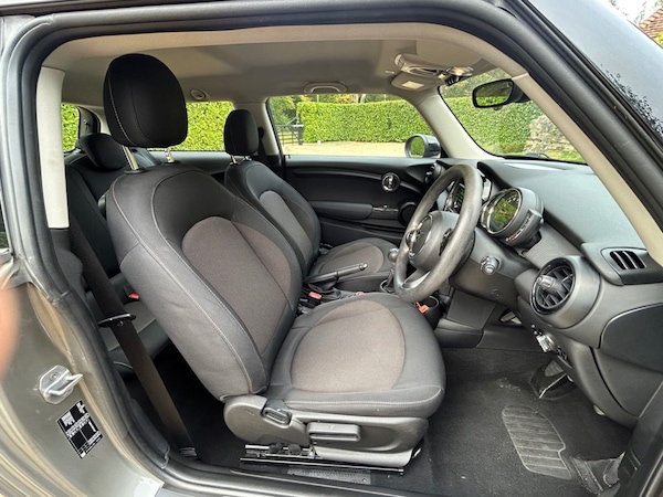 Used MINI Hatch 2019 for sale - 76286196: Photo 12