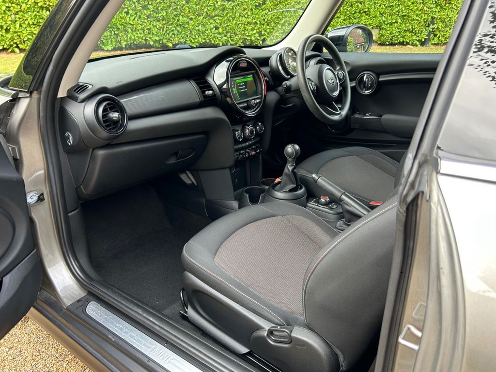 Used MINI Hatch 2019 for sale - 76286196: Photo 15