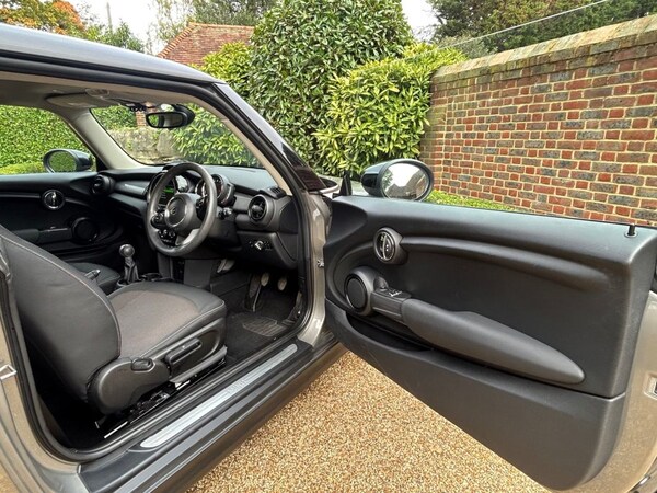 Used MINI Hatch 2019 for sale - 76286196: Photo 18