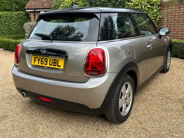 Used MINI Hatch 2019 for sale - 76286196: Photo 2