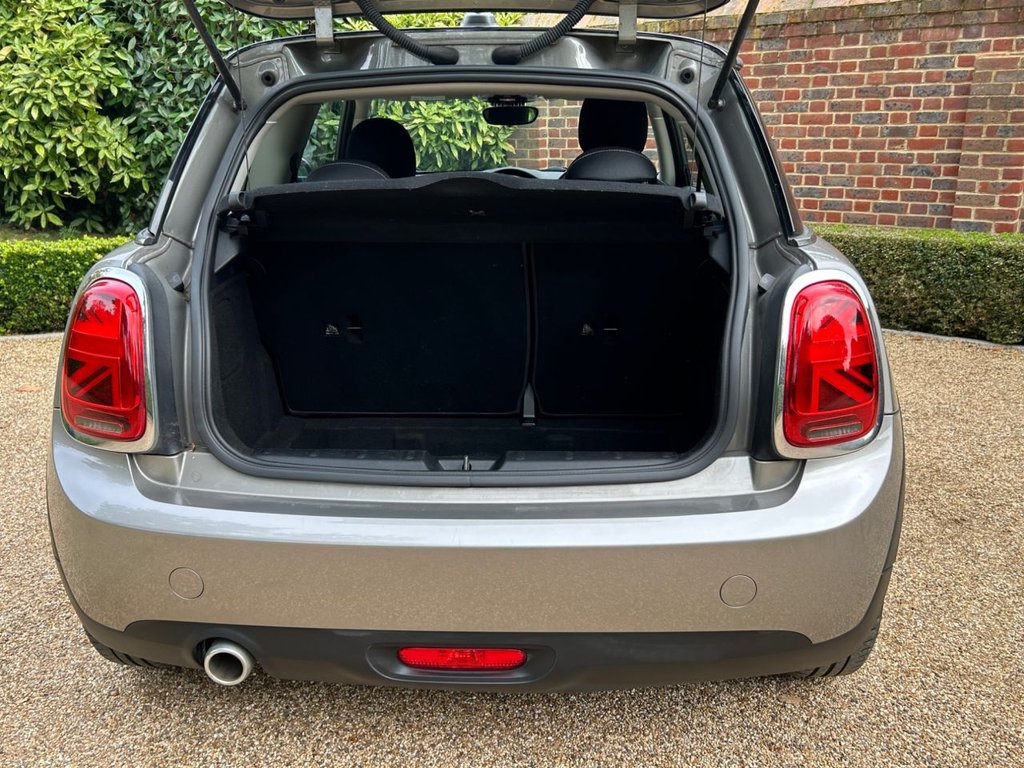 Used MINI Hatch 2019 for sale - 76286196: Photo 8