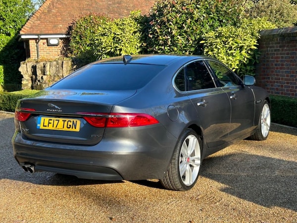 Used Jaguar XF 2017 for sale - 76202866: Photo 3