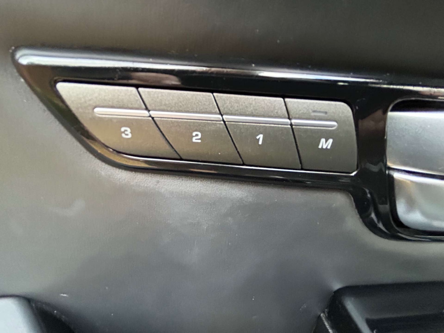 Used Land Rover Range Rover Evoque 2018 for sale - 77086216: Photo 12