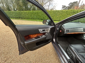 Used Jaguar XF 2009 for sale - 78070997: Photo