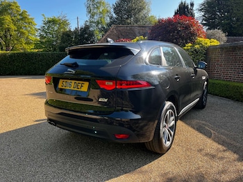 Used Jaguar F-Pace 2016 for sale - 78392522: Photo