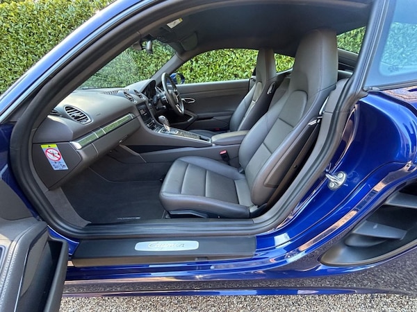 Used Porsche 718 Cayman 2019 for sale - 74281647: Photo 24