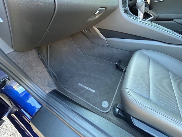 Used Porsche 718 Cayman 2019 for sale - 74281647: Photo 28