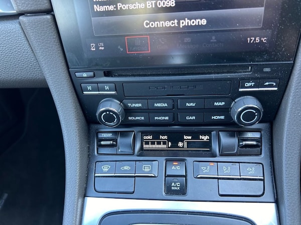 Used Porsche 718 Cayman 2019 for sale - 74281647: Photo 35