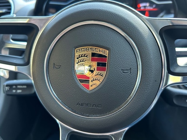 Used Porsche 718 Cayman 2019 for sale - 74281647: Photo 37