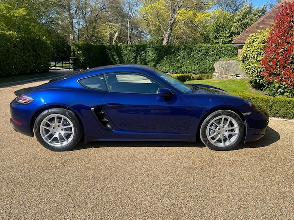 Used Porsche 718 Cayman 2019 for sale - 74281647: Photo 4