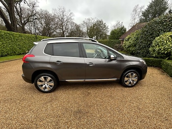 Used Peugeot 2008 2015 for sale - 77271549: Photo