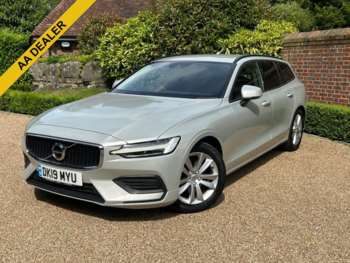 2019 (19) - 2.0 D4 Momentum Estate 5dr Diesel Auto Euro 6 (s/s) (190 ps)