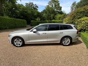 Used Volvo V60 2019 for sale - 74789937: Photo
