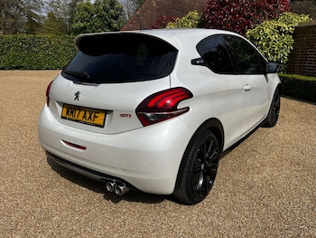 Used Peugeot 208 2017 for sale - 78097427: Photo
