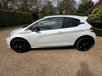 Used Peugeot 208 2017 for sale - 78097427: Photo