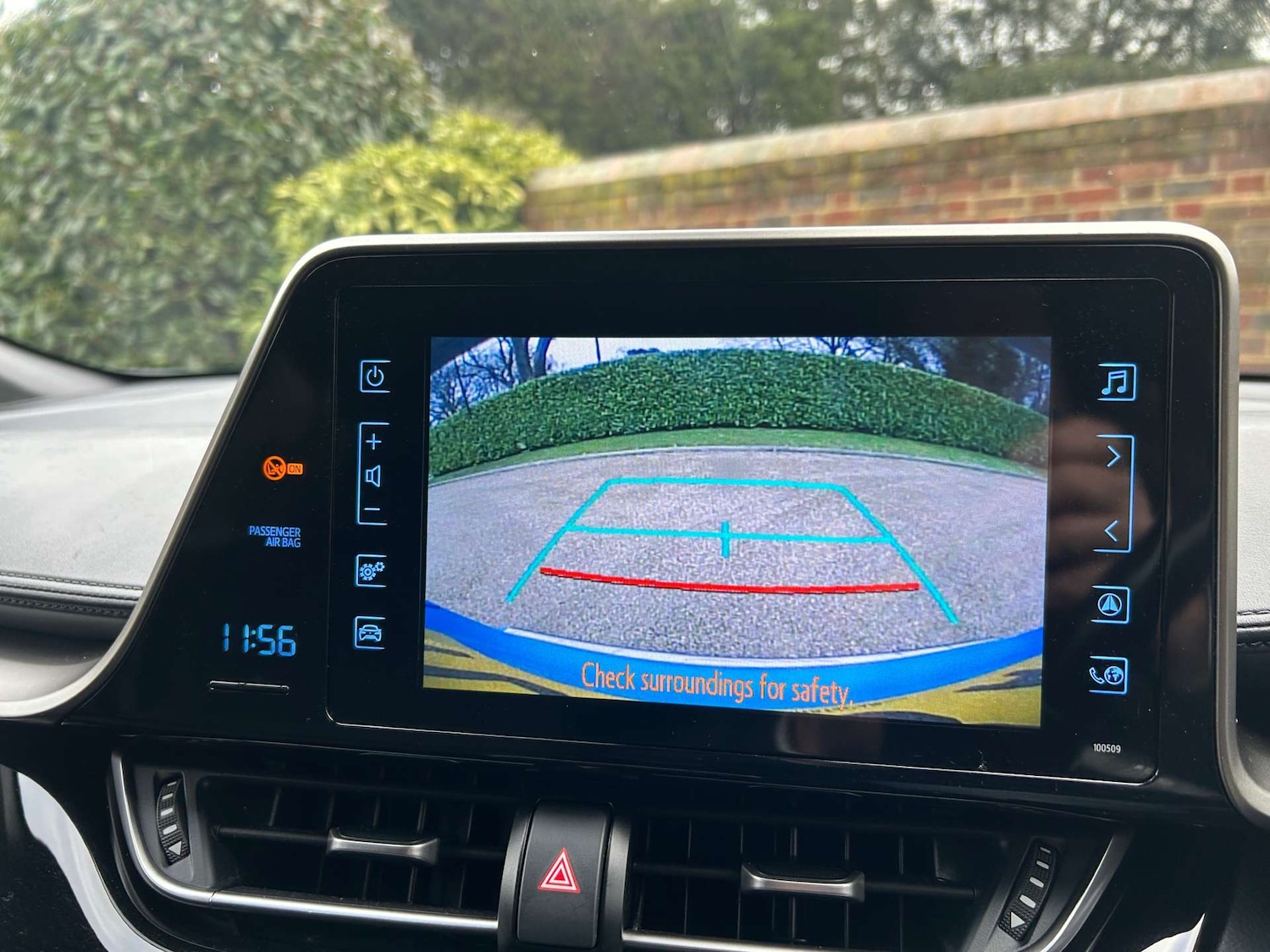 Used Toyota C-HR 2018 for sale - 77105779: Photo 10