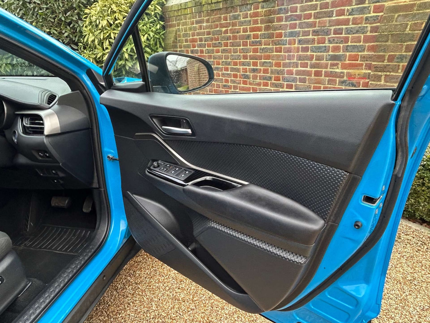 Used Toyota C-HR 2018 for sale - 77105779: Photo 9