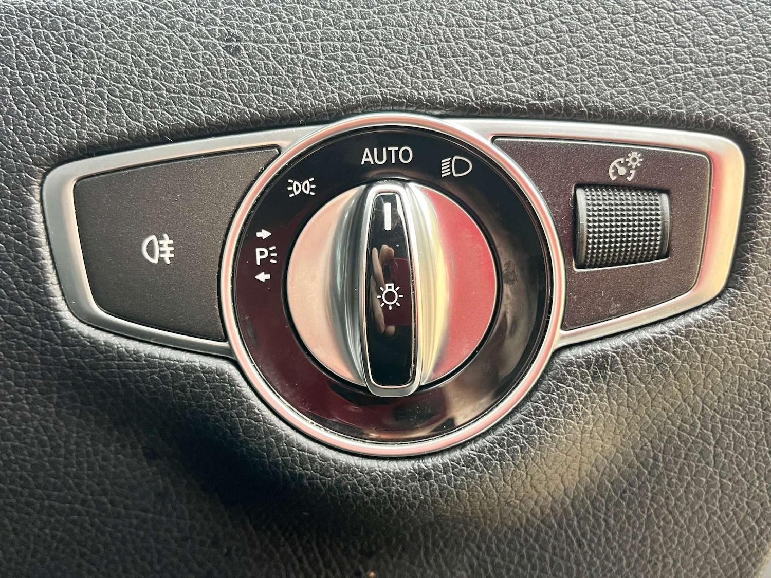 Used Mercedes-Benz E Class 2017 for sale - 77916405: Photo 20