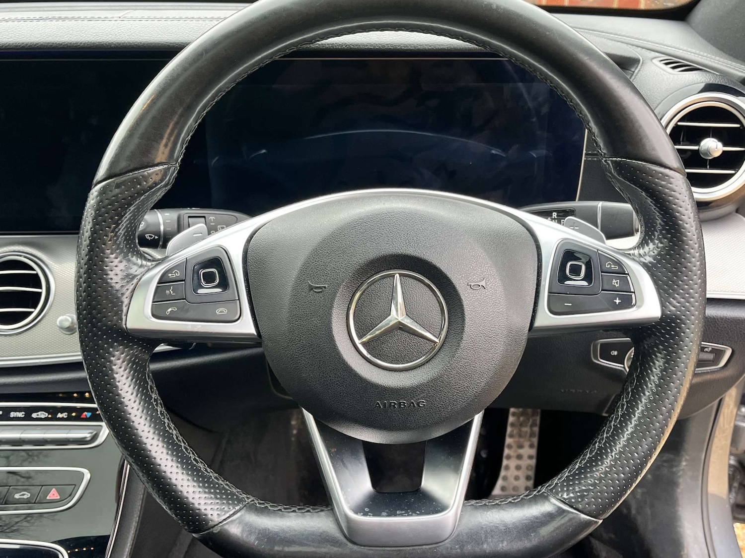 Used Mercedes-Benz E Class 2017 for sale - 77916405: Photo 31