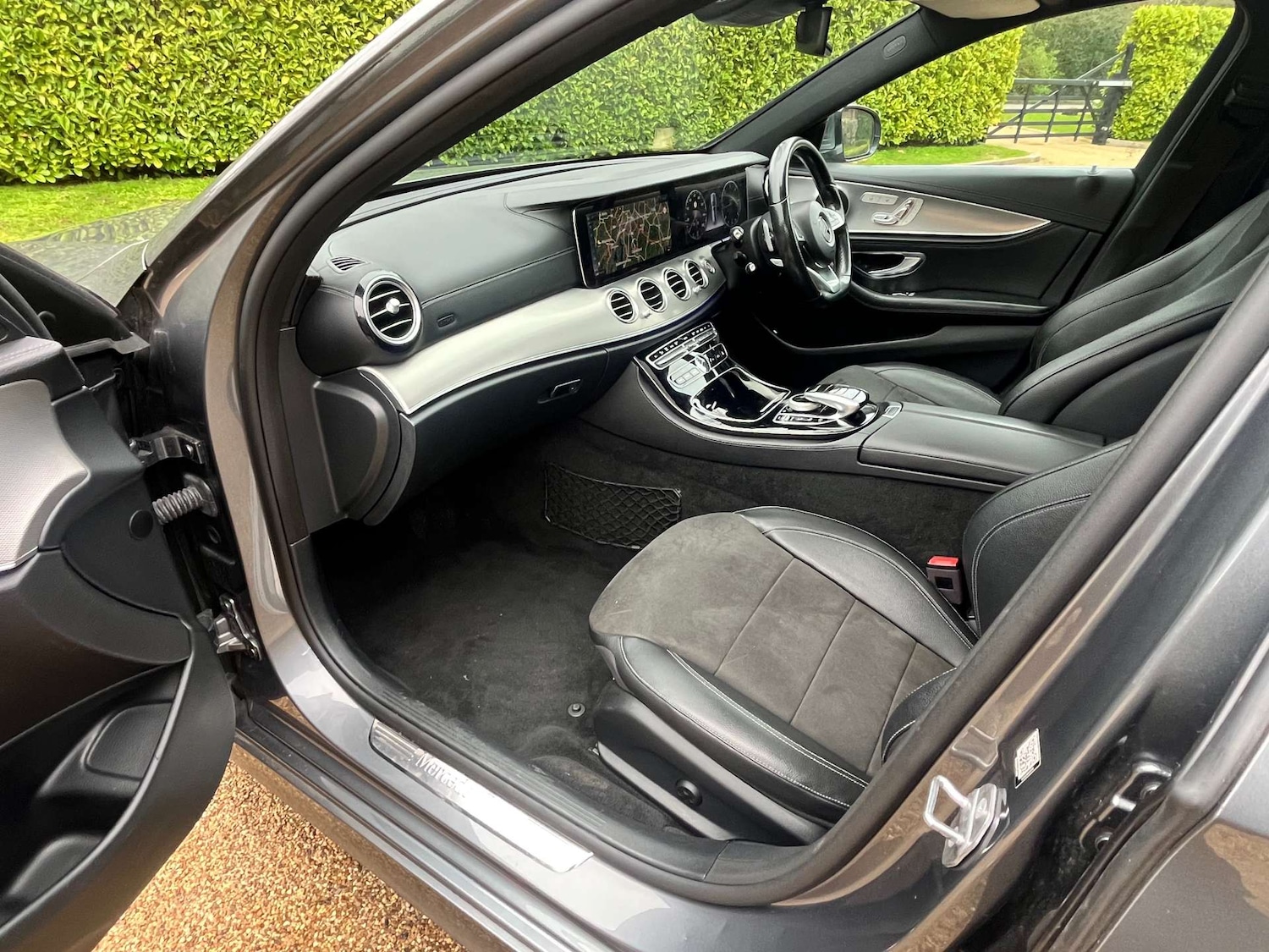 Used Mercedes-Benz E Class 2017 for sale - 77916405: Photo 34