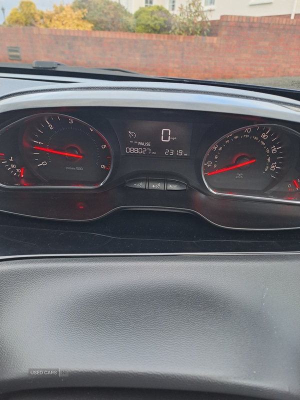 Used Peugeot 208 2015 for sale - 77098464: Photo 12