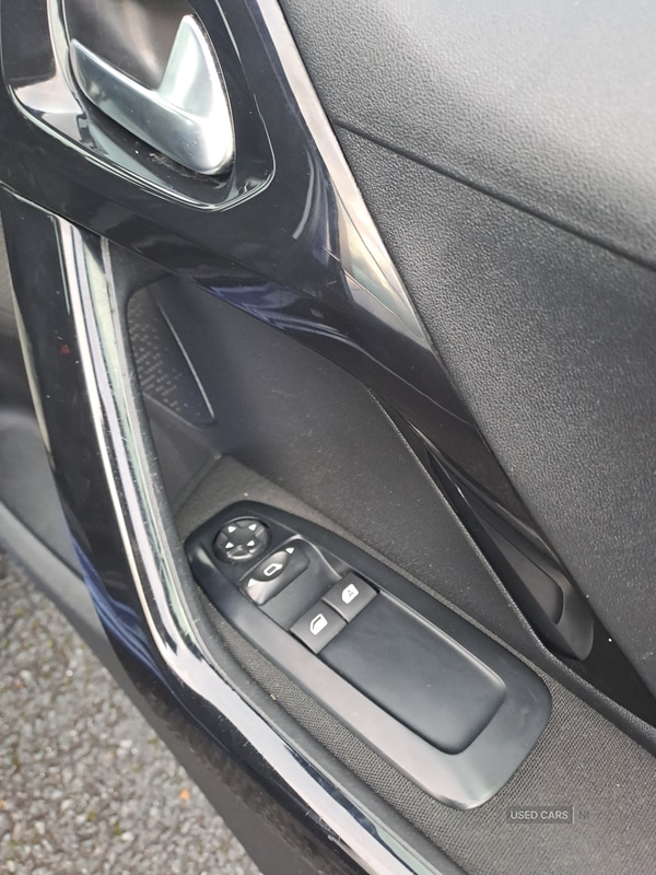 Used Peugeot 208 2015 for sale - 77098464: Photo 6