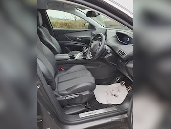 Used Peugeot 3008 2022 for sale - 76850749: Photo