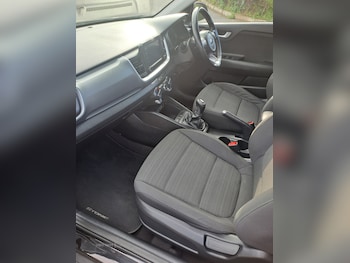 Used Kia Stonic 2020 for sale - 78472150: Photo
