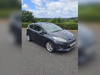 Used Ford Fiesta 2010 for sale - 76032861: Photo