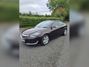 Used Vauxhall Insignia 2017 for sale - 76248139: Photo 3