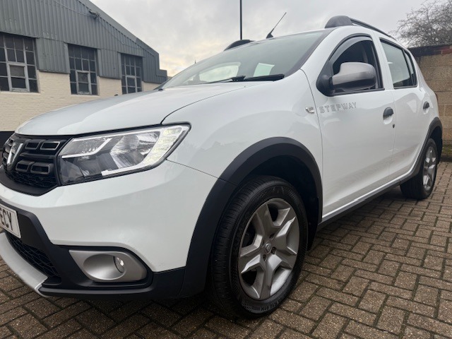 Used Dacia Sandero Stepway 2017 for sale - 76505261: Photo 10
