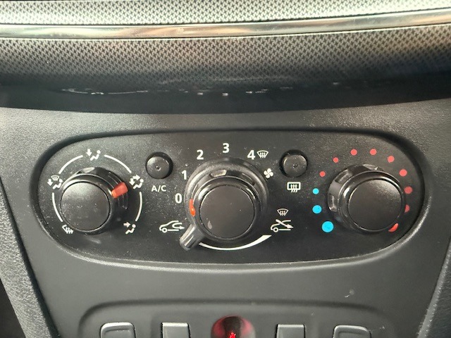 Used Dacia Sandero Stepway 2017 for sale - 76505261: Photo 13