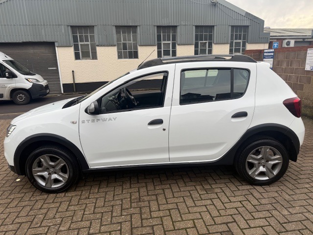 Used Dacia Sandero Stepway 2017 for sale - 76505261: Photo 7