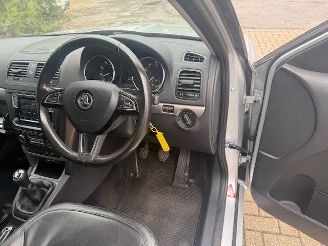 Used Skoda Yeti 2015 for sale - 76452410: Photo 11